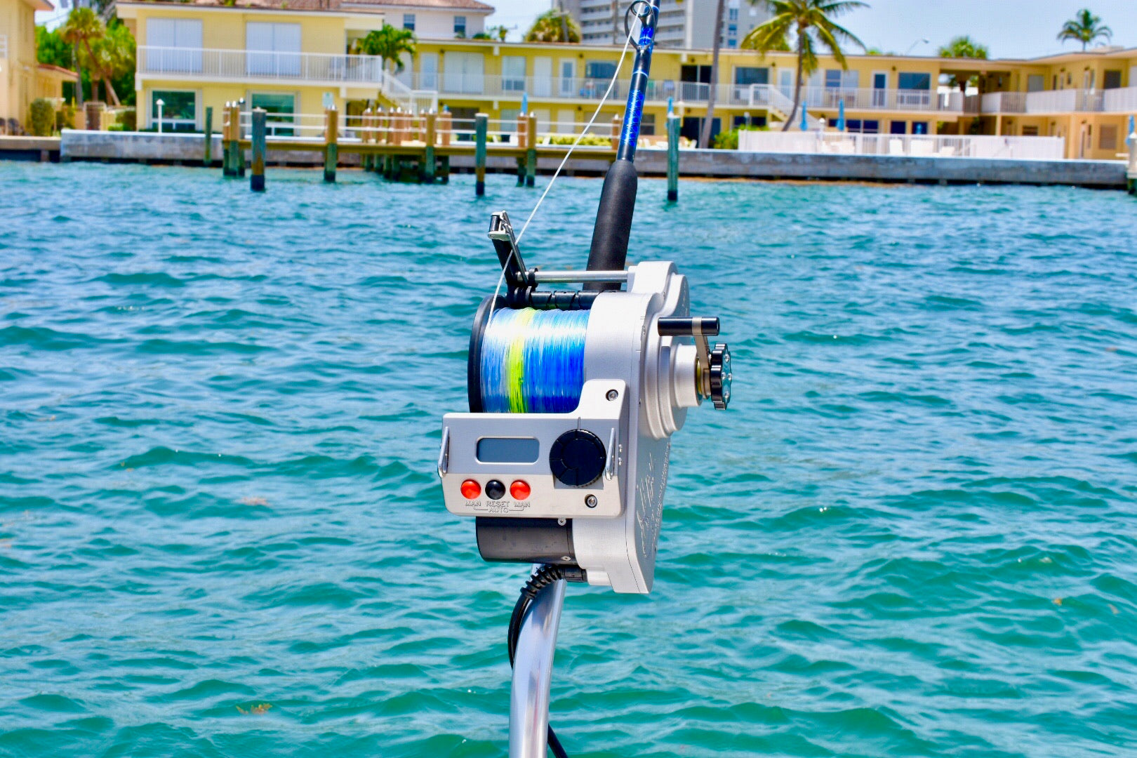 deep water fishing rod and electric reel E-Rod Gulf Coast Combo | Rod, & J-Braid Line Standard Quick Swap Butt / Silver / Daiwa J-Braid 8x - Multi-Color The Daiwa Seapower 1200 Power Assist Electric Reel features a lightweight and ultra LP SV-1200 Electric Reel