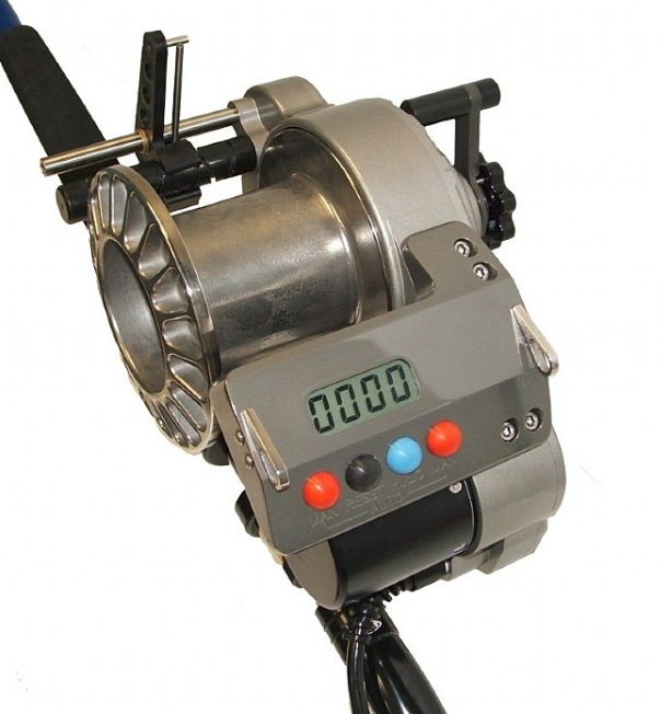 electric fishing rod reel combo Kraken and Saltflow for Saltwater The comfortable EVA fore grip with split camo EVA rear grip provides anglers with a secure and comfortable hold Wilson Fishing Wilson Electric